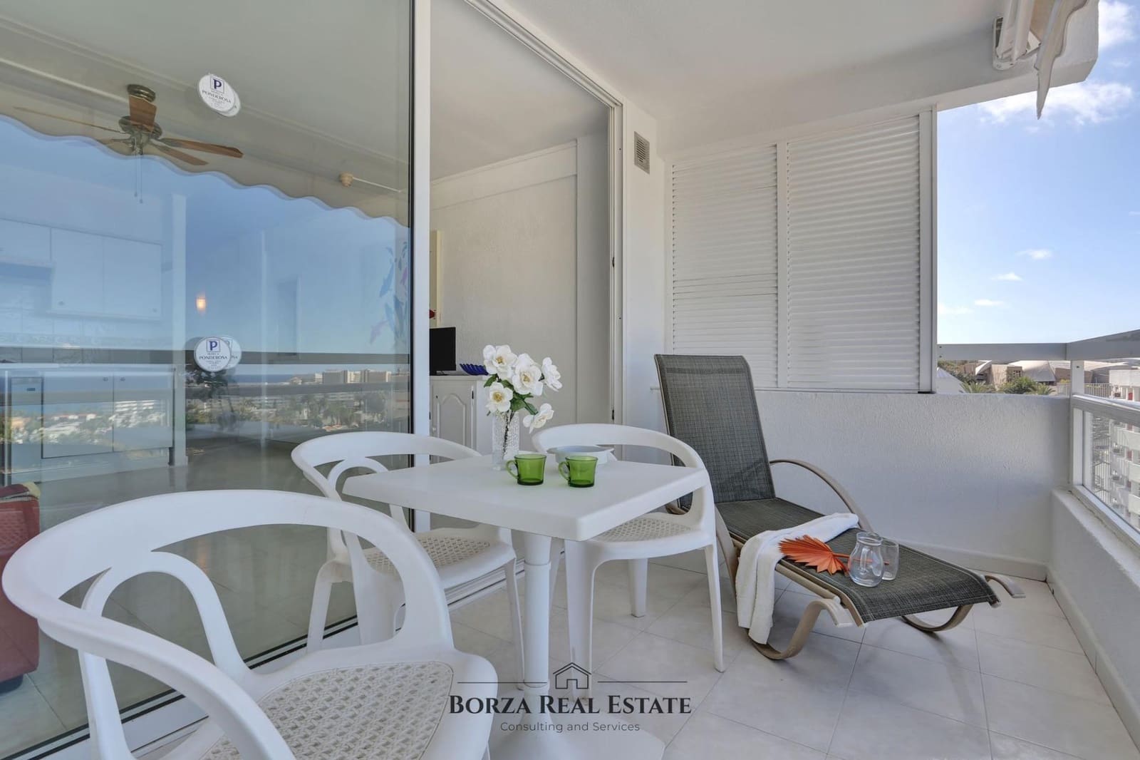 1 soverom Leilighet til salgs i Costa Adeje med svømmebasseng - € 290 000 (Ref: 8918151)