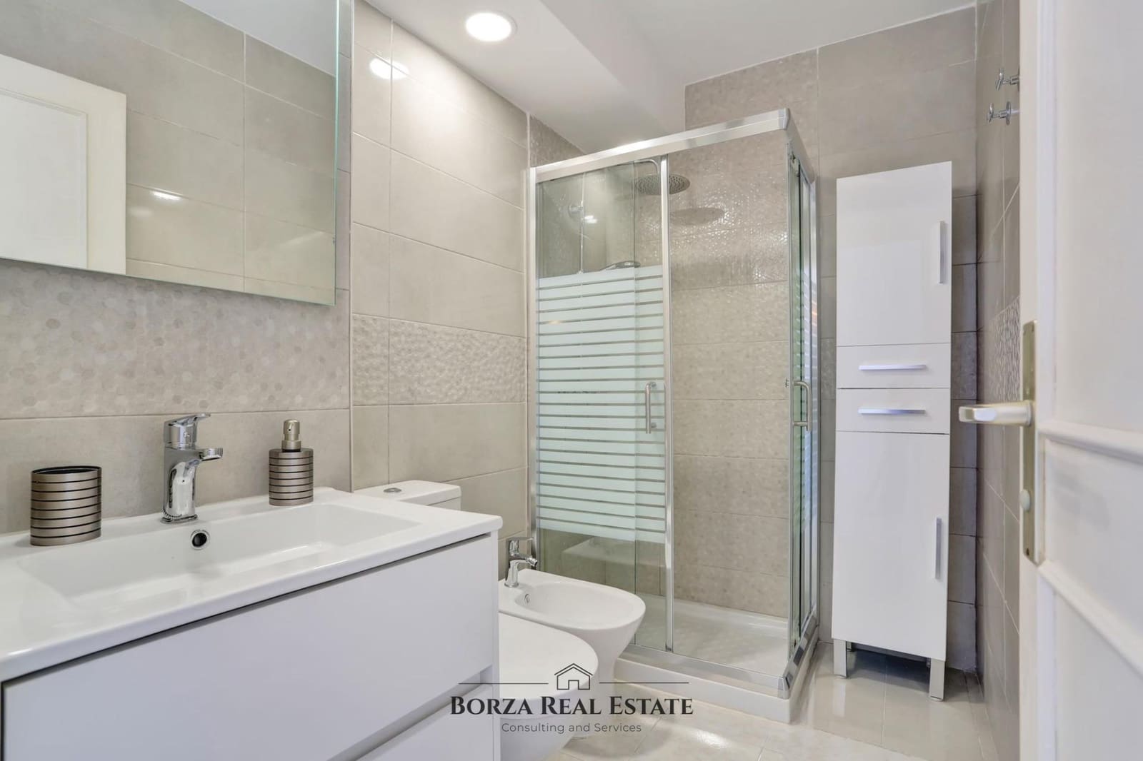 1 soverom Leilighet til salgs i Costa Adeje med svømmebasseng - € 290 000 (Ref: 8918151)