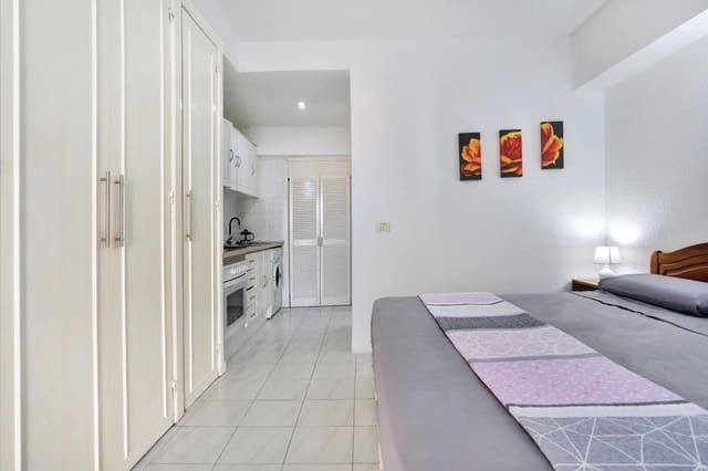 Studio til salgs i Los Cristianos, Arona med svømmebasseng - € 199 000 (Ref: 8928724)