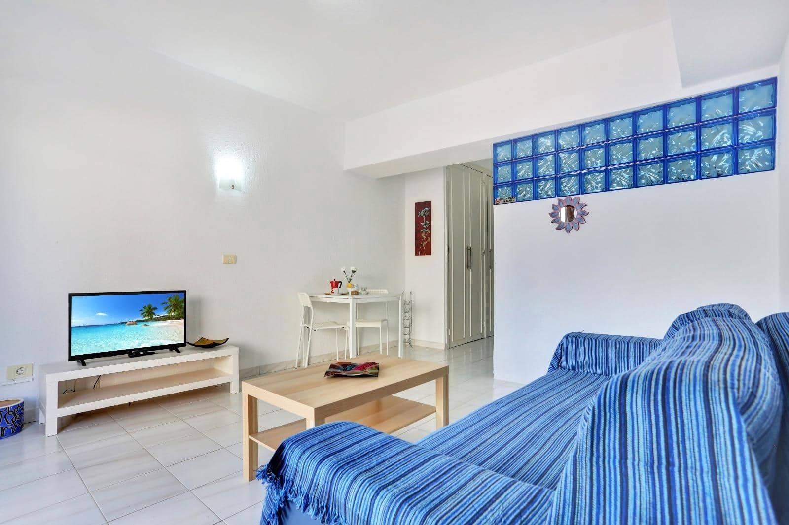 Studio til salgs i Los Cristianos med svømmebasseng - € 193 000 (Ref: 8928724)