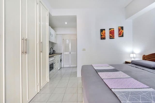 Studio til leje i Los Cristianos, Arona med swimmingpool - € 1.000 (Ref: 8928724)