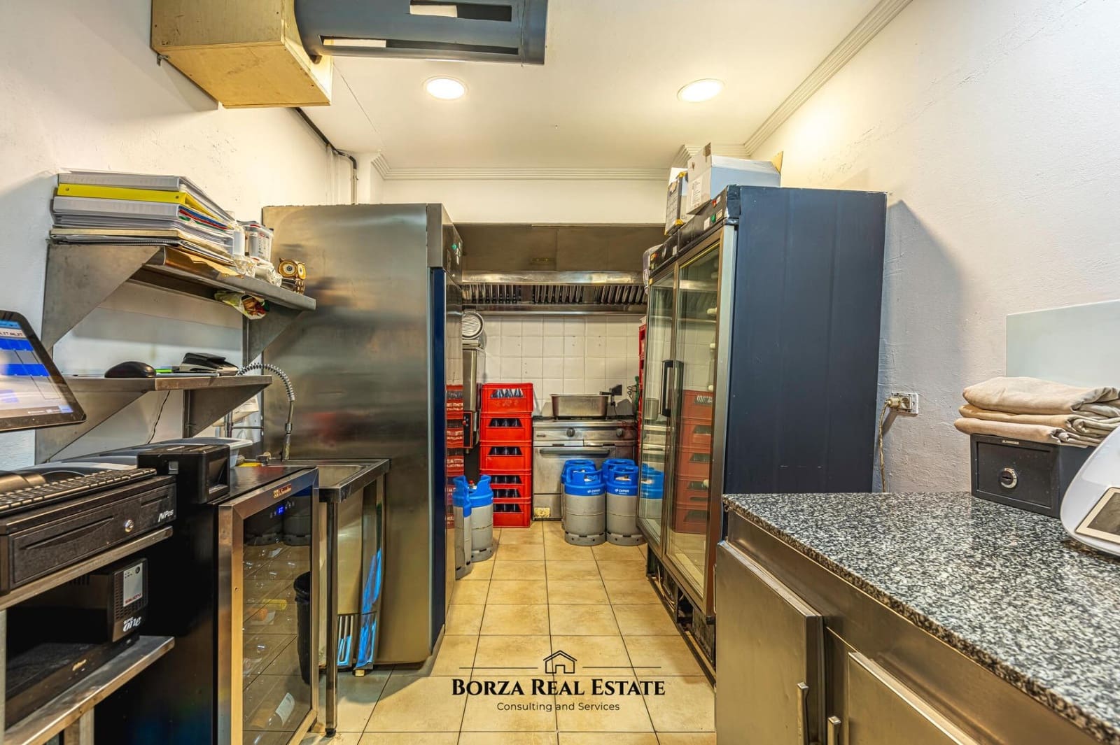 Erhverv til salg i Los Cristianos - € 169.900 (Ref: 8936971)