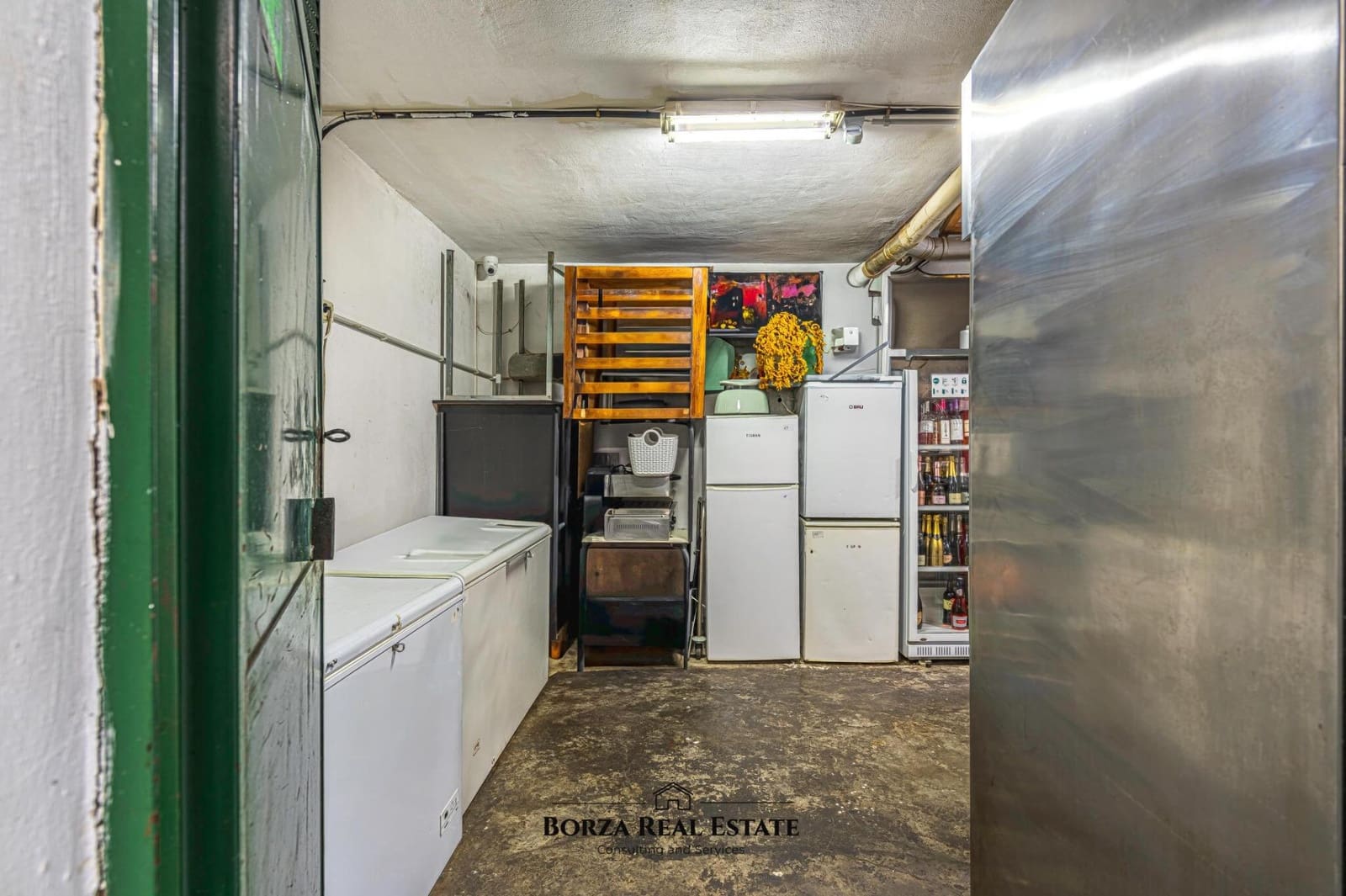 Kommersiell til salgs i Los Cristianos - € 169 900 (Ref: 8936971)