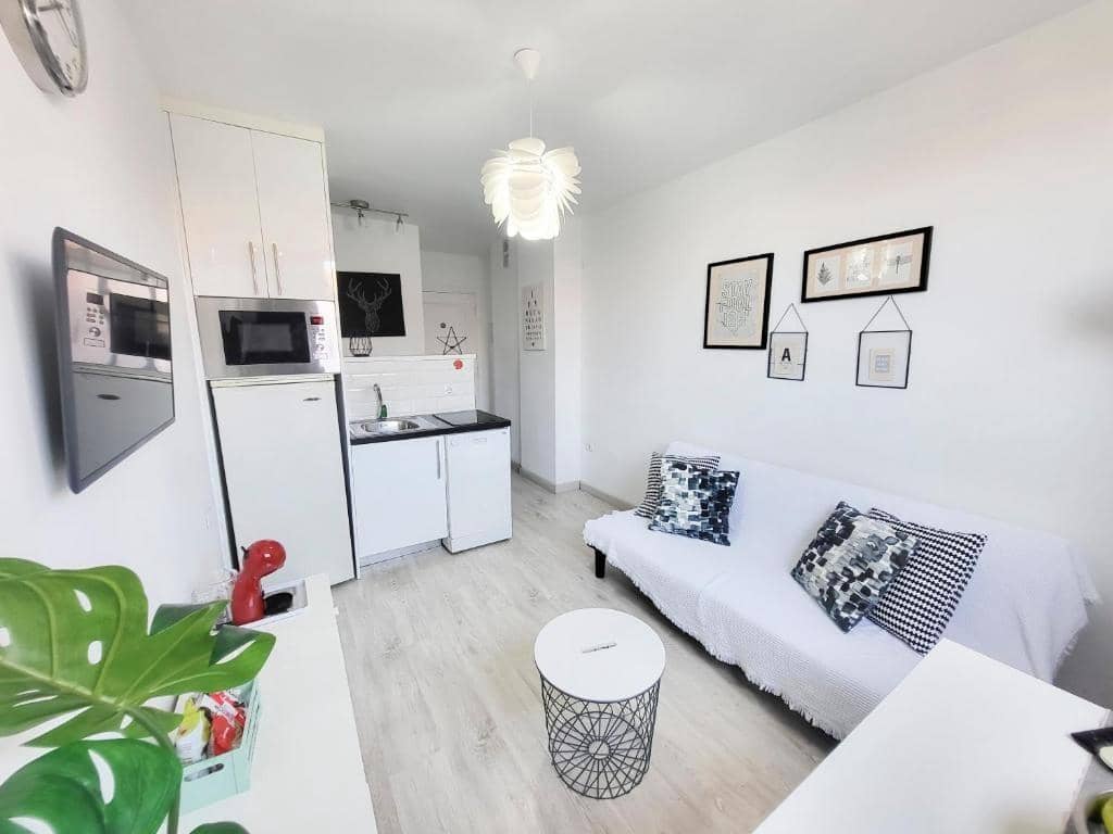 1 Zimmer Apartment zu verkaufen in Los Cristianos - 240.000 € (Ref: 9137244)