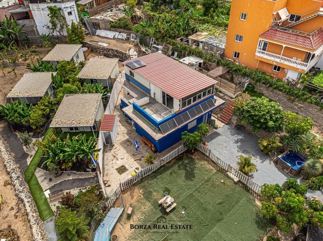 2 makuuhuone Maalaistalo myytävänä paikassa Los Olivos, Adeje - 1 280 000 € (Ref: 9147279)