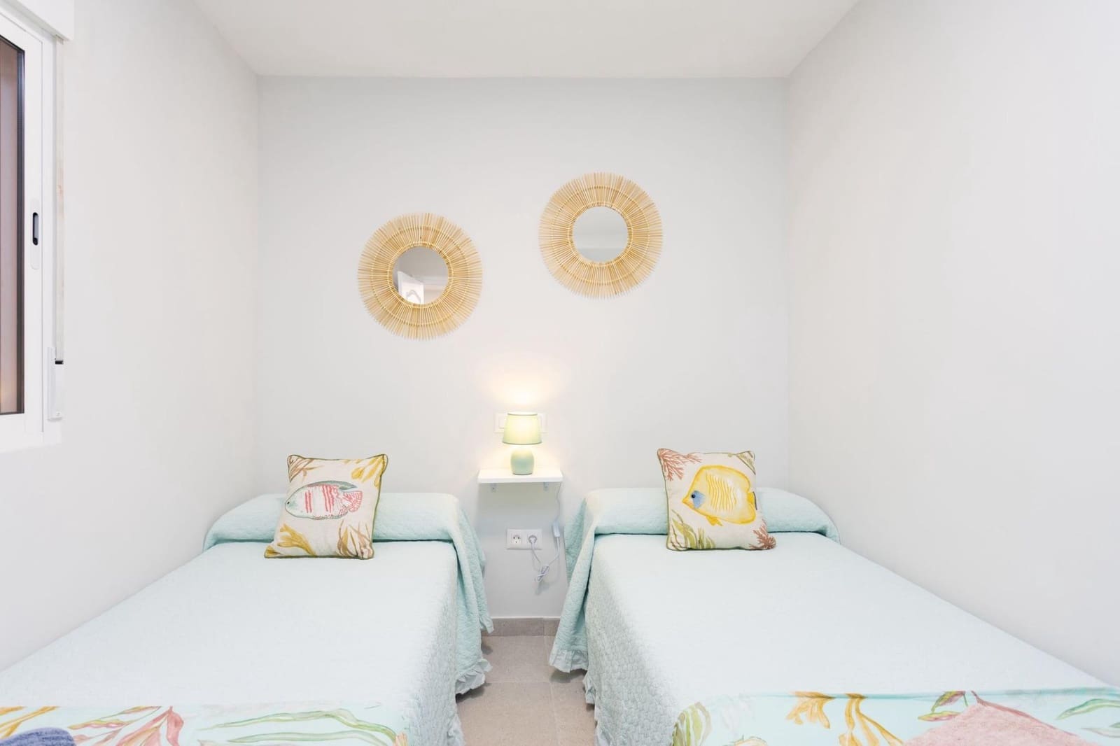 2 bedroom Apartment for rent in Los Cristianos with pool - € 1,500 (Ref: 9187050)