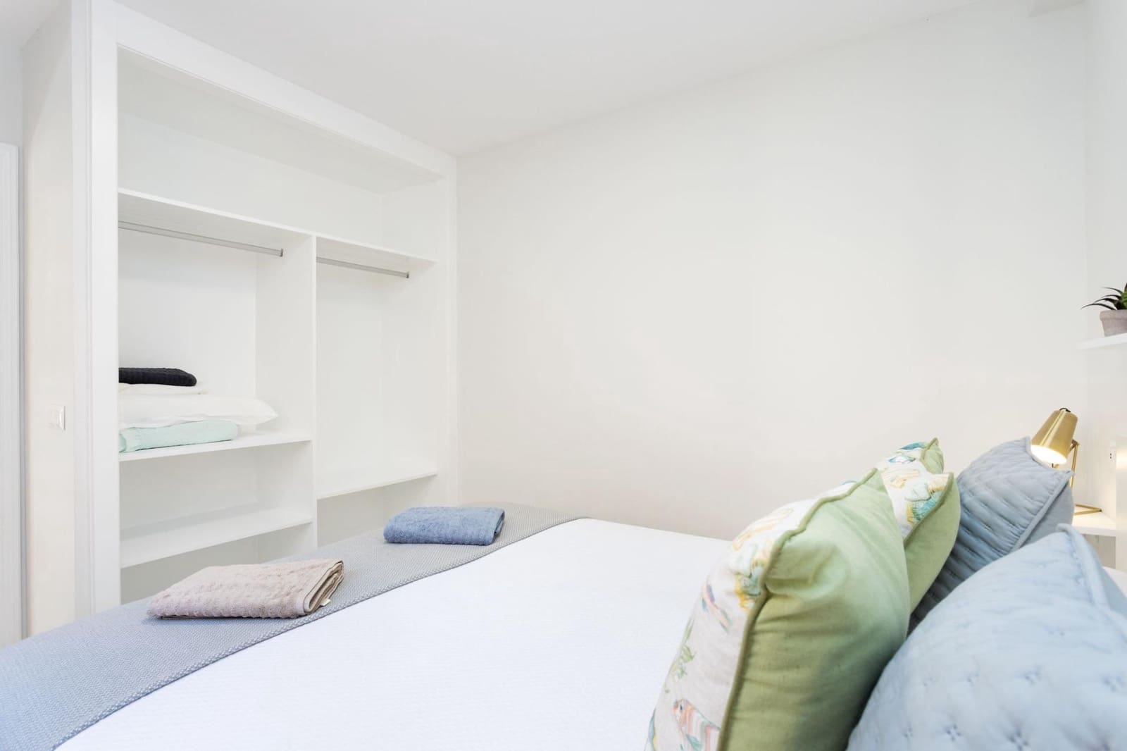 2 bedroom Apartment for rent in Los Cristianos with pool - € 1,500 (Ref: 9187050)