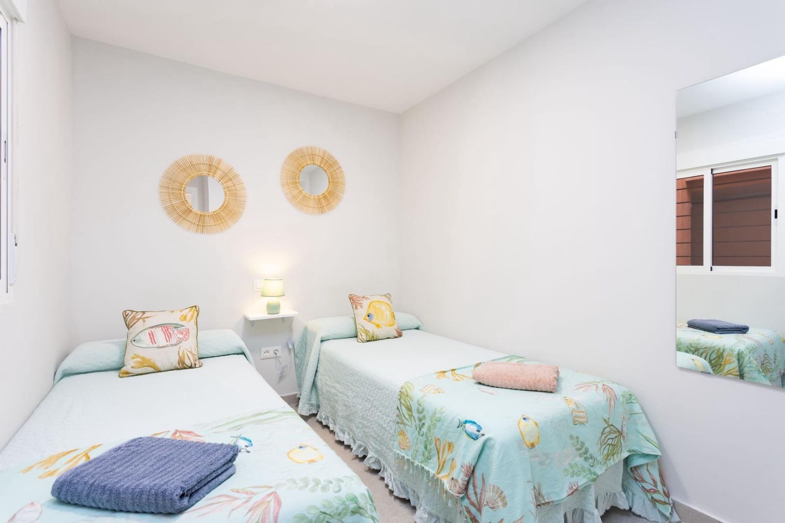 2 bedroom Apartment for rent in Los Cristianos with pool - € 1,500 (Ref: 9187050)