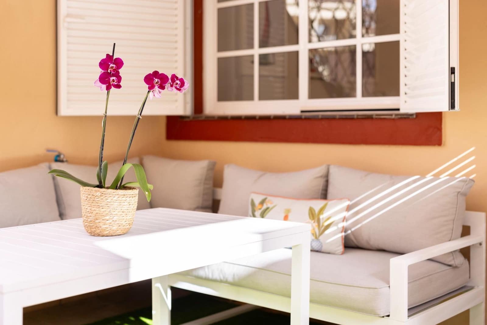 2 bedroom Apartment for rent in Los Cristianos with pool - € 1,500 (Ref: 9187050)