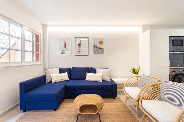 2 bedroom Apartment for rent in Los Cristianos, Arona with pool - € 1,500 (Ref: 9187050)