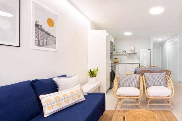 2 bedroom Apartment for rent in Los Cristianos, Arona with pool - € 1,500 (Ref: 9187050)