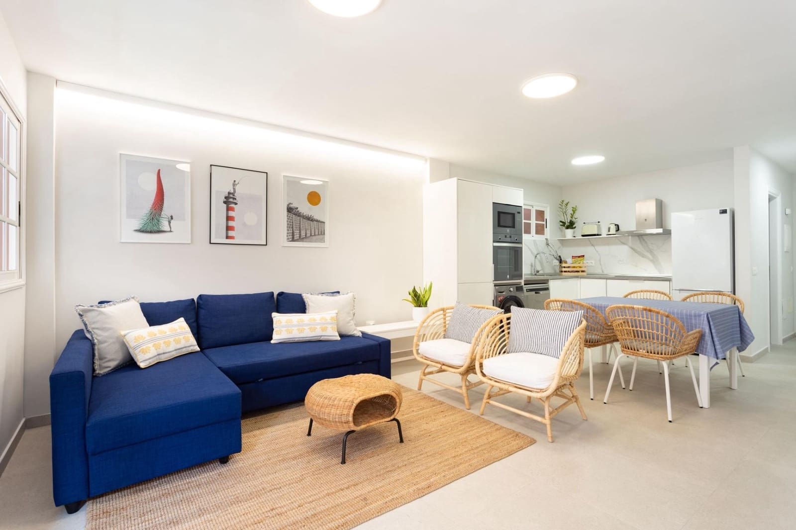 2 bedroom Apartment for rent in Los Cristianos with pool - € 1,500 (Ref: 9187050)