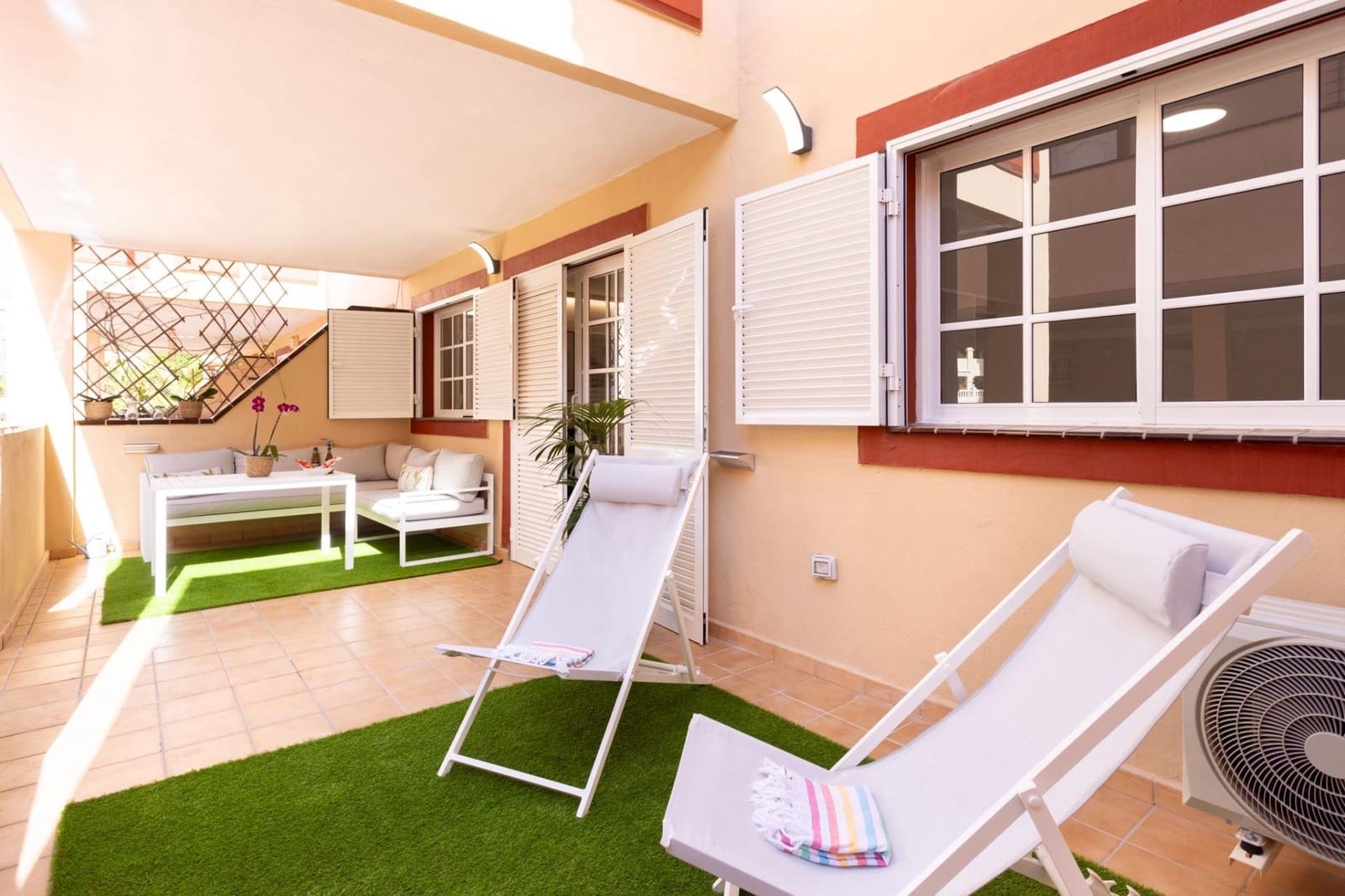 2 bedroom Apartment for rent in Los Cristianos with pool - € 1,500 (Ref: 9187050)