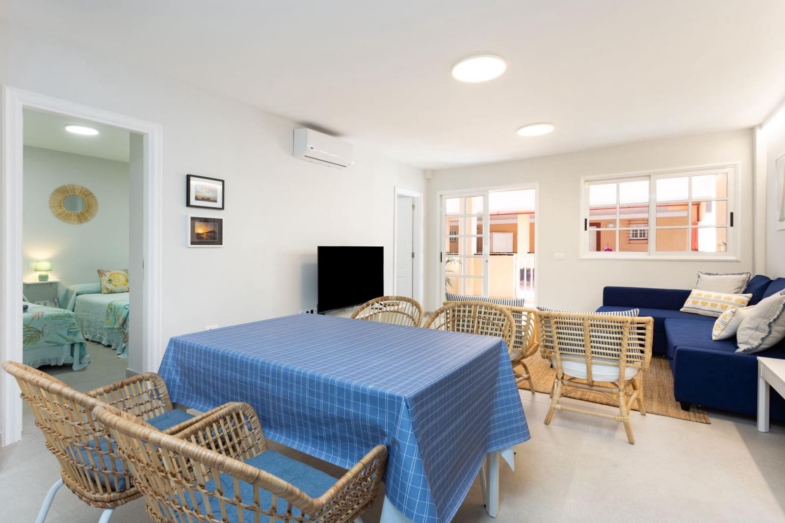 2 bedroom Apartment for rent in Los Cristianos with pool - € 1,500 (Ref: 9187050)