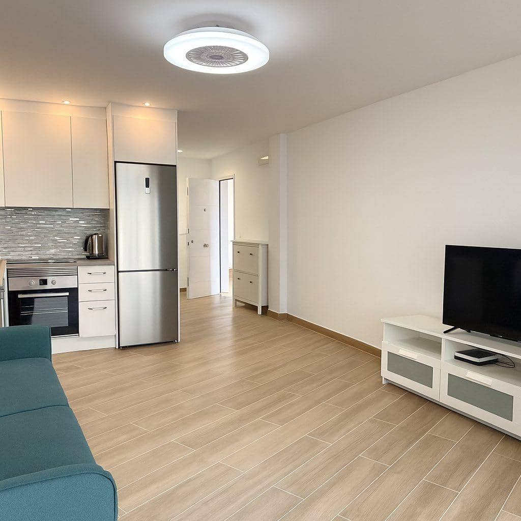 Appartement de 2 chambres à louer à Chayofa avec piscine - 1 700 € (Ref: 9269835)