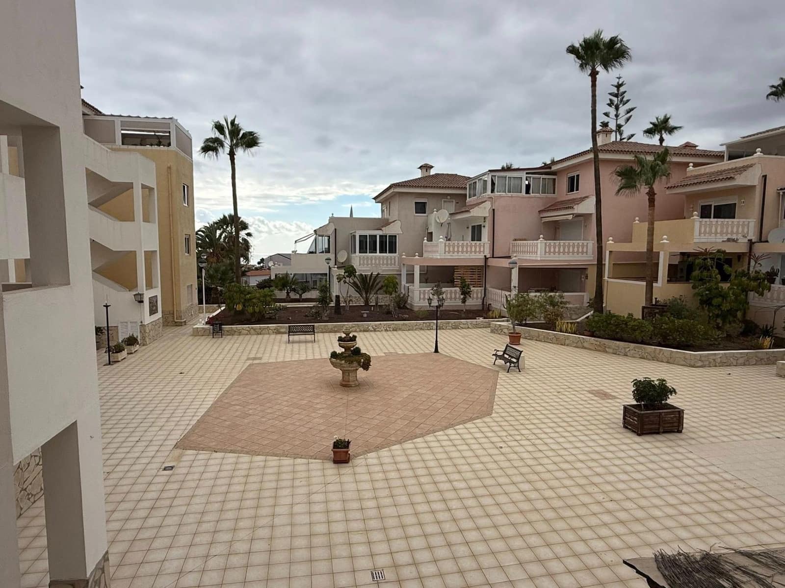 Appartement de 2 chambres à louer à Chayofa avec piscine - 1 700 € (Ref: 9269835)