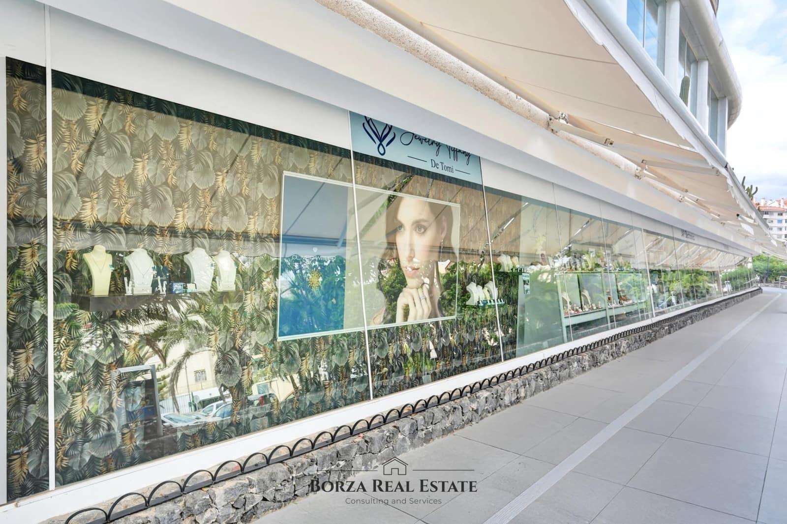 Commercial for sale in Los Cristianos - € 45,000 (Ref: 9291695)