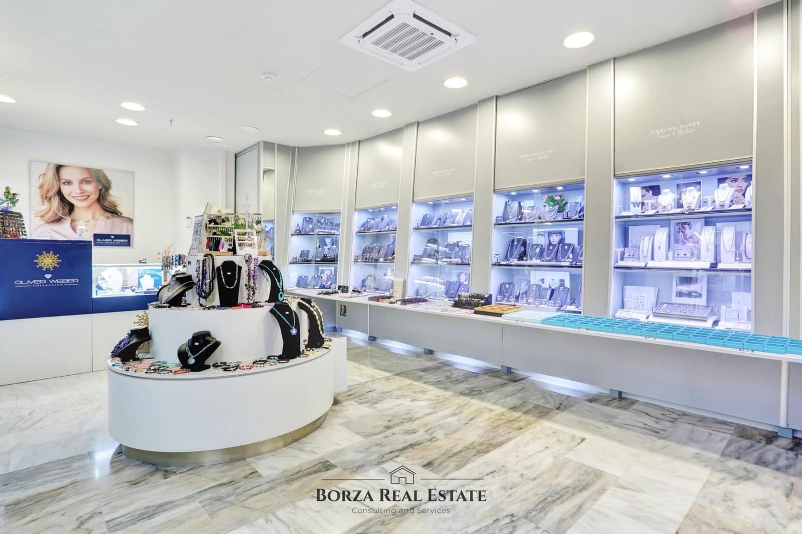 Kaupallinen myytävänä paikassa Los Cristianos - 45 000 € (Ref: 9291695)