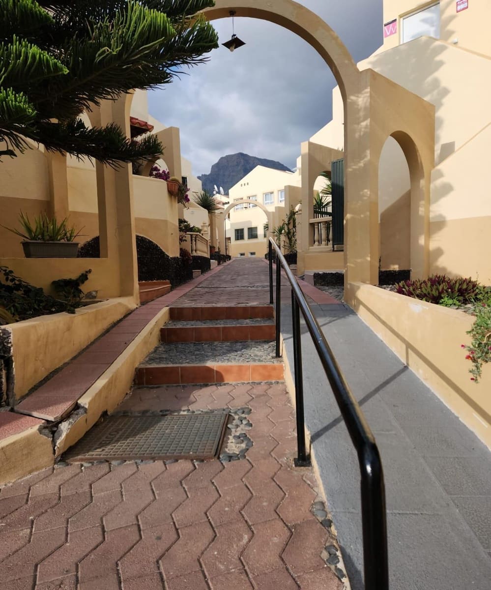 2 soverom Leilighet til leie i Costa Adeje med svømmebasseng - € 1 250 (Ref: 9291696)