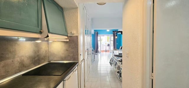 Estúdio para venda em Los Cristianos, Arona com piscina - 199 000 € (Ref: 9308606)