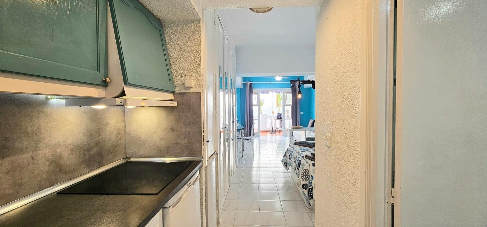 Studio til salgs i Los Cristianos med svømmebasseng - € 199 000 (Ref: 9308606)