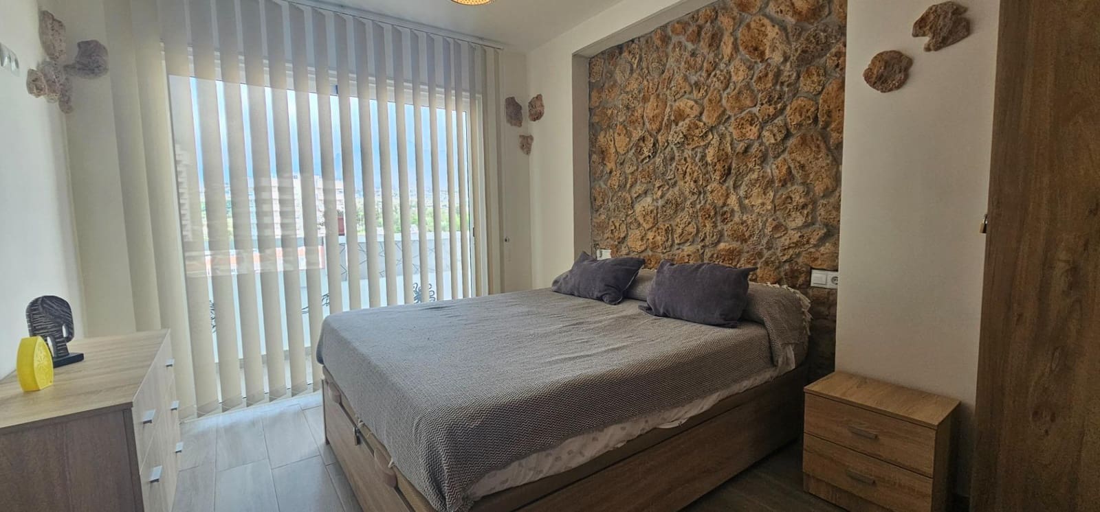 1 bedroom Apartment for rent in Playa de las Americas with pool - € 1,250 (Ref: 9343250)