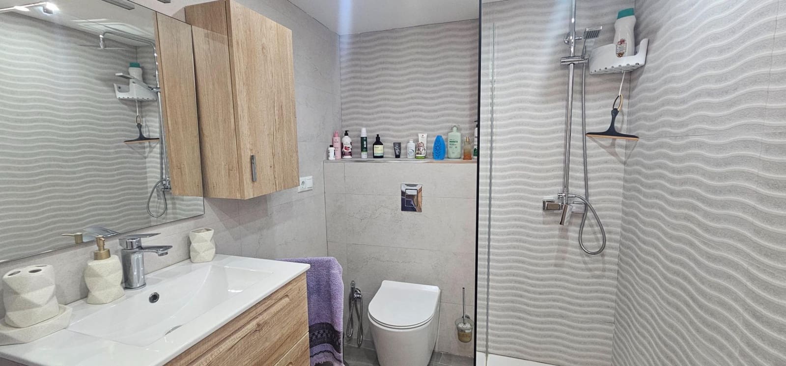 1 bedroom Apartment for rent in Playa de las Americas with pool - € 1,250 (Ref: 9343250)