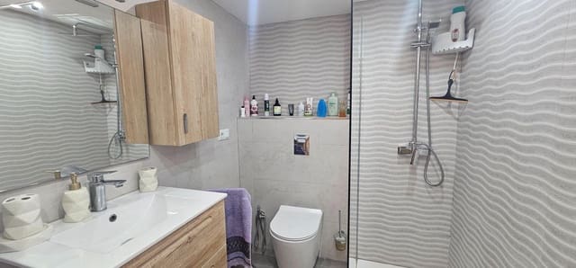 1 sovrum Lägenhet att hyra i Playa de las Americas, Arona med pool - 1 250 € (Ref: 9343250)