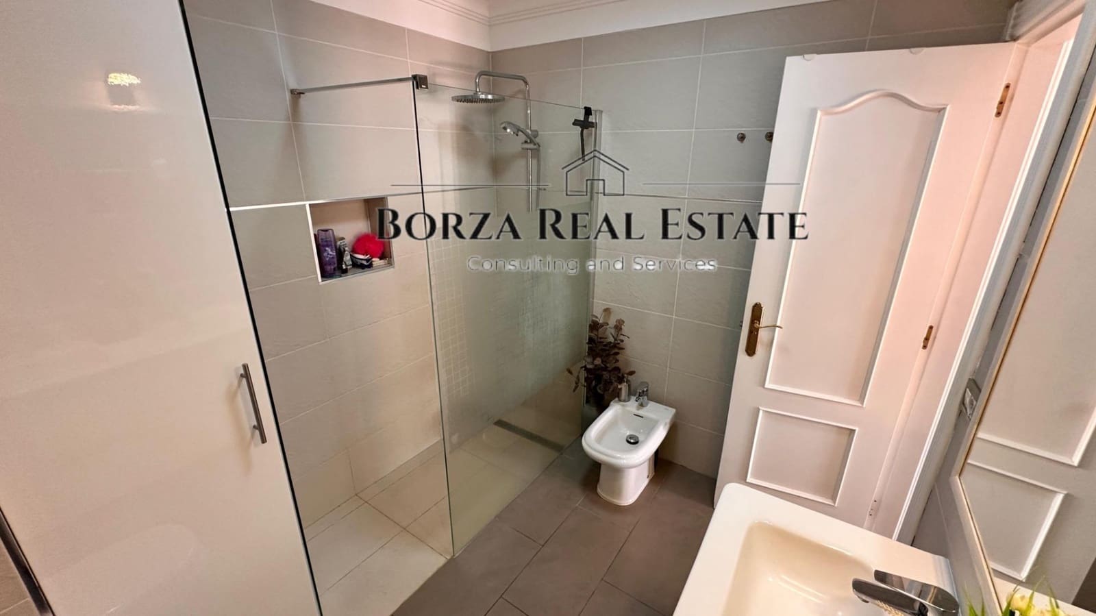 4 sovrum Radhus till salu i El Madronal med pool garage - 630 000 € (Ref: 9347425)