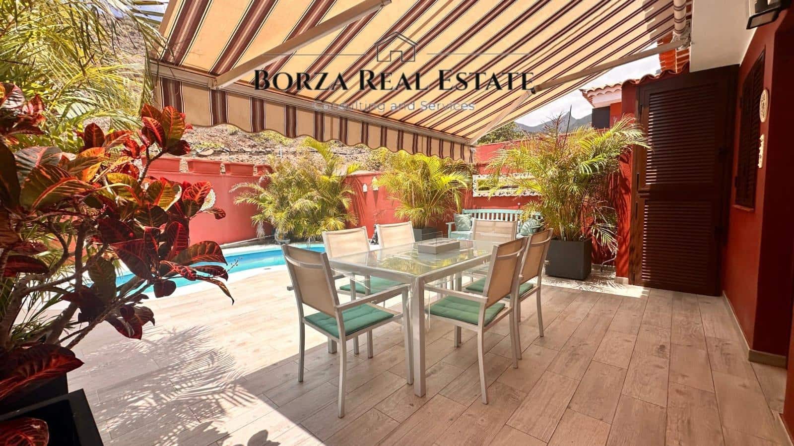 4 sovrum Radhus till salu i El Madronal med pool garage - 630 000 € (Ref: 9347425)