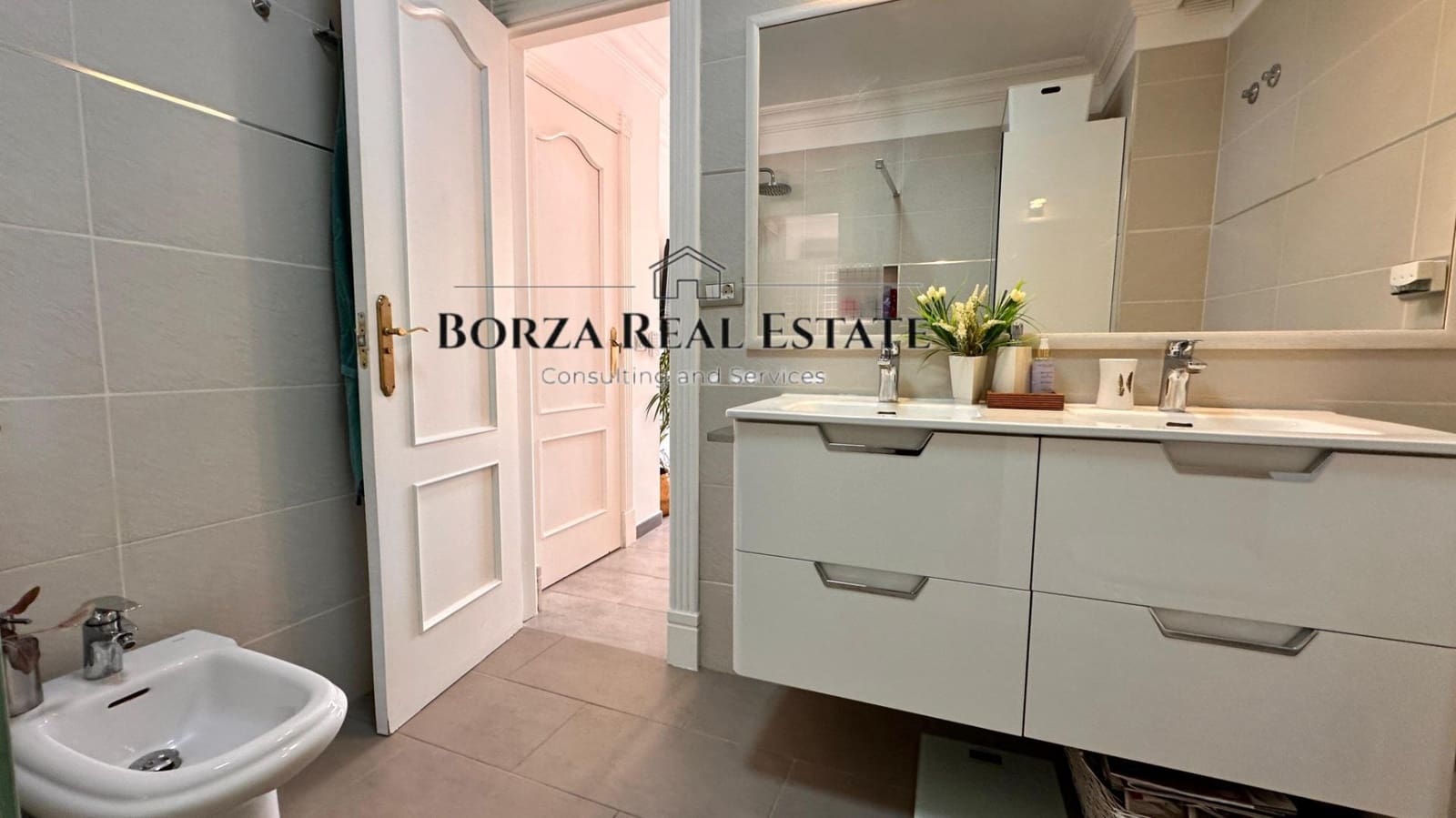 4 sovrum Radhus till salu i El Madronal med pool garage - 630 000 € (Ref: 9347425)