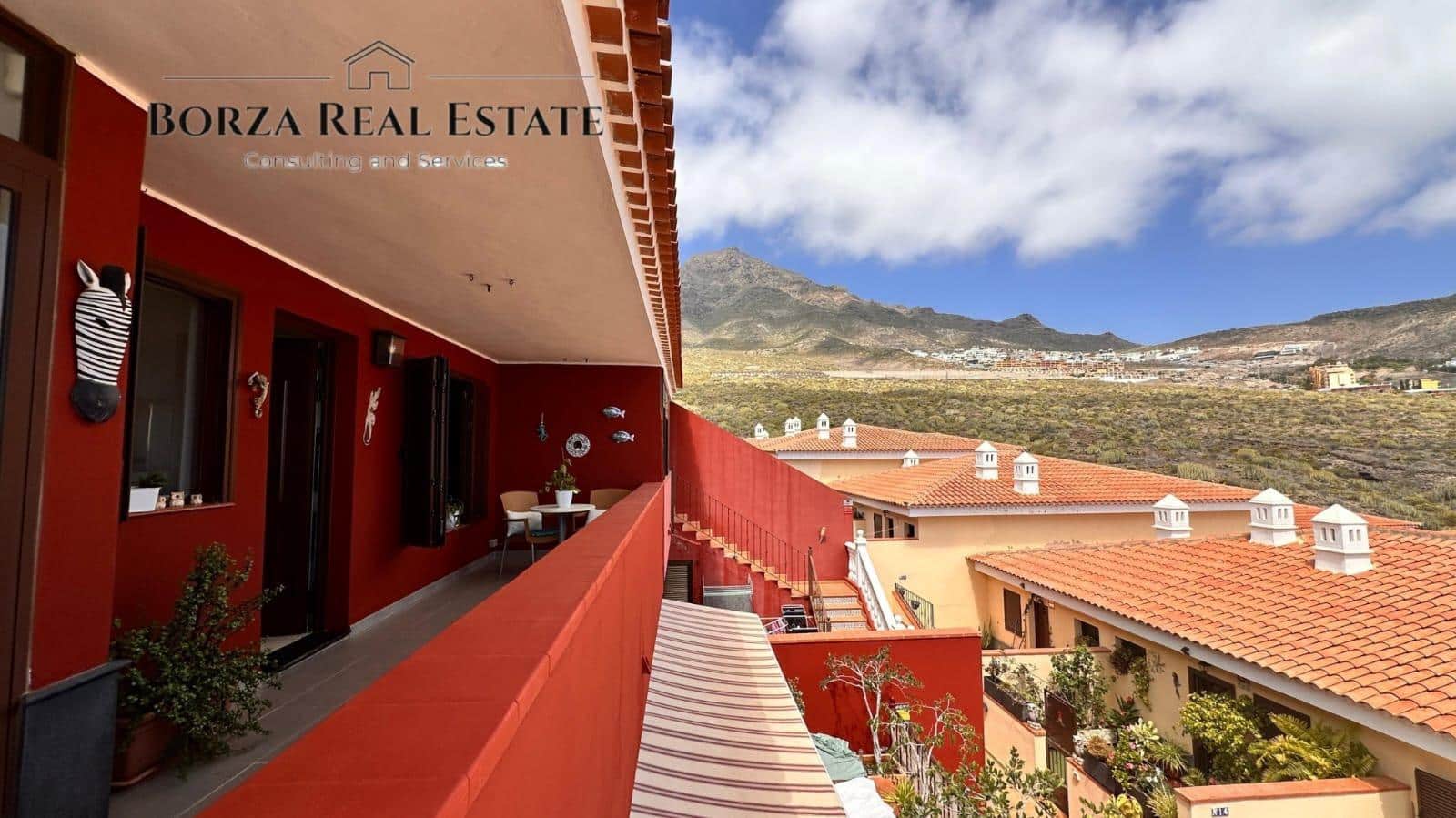 Adosado de 4 habitaciones en El Madroñal en venta con piscina garaje - 630.000 € (Ref: 9347425)