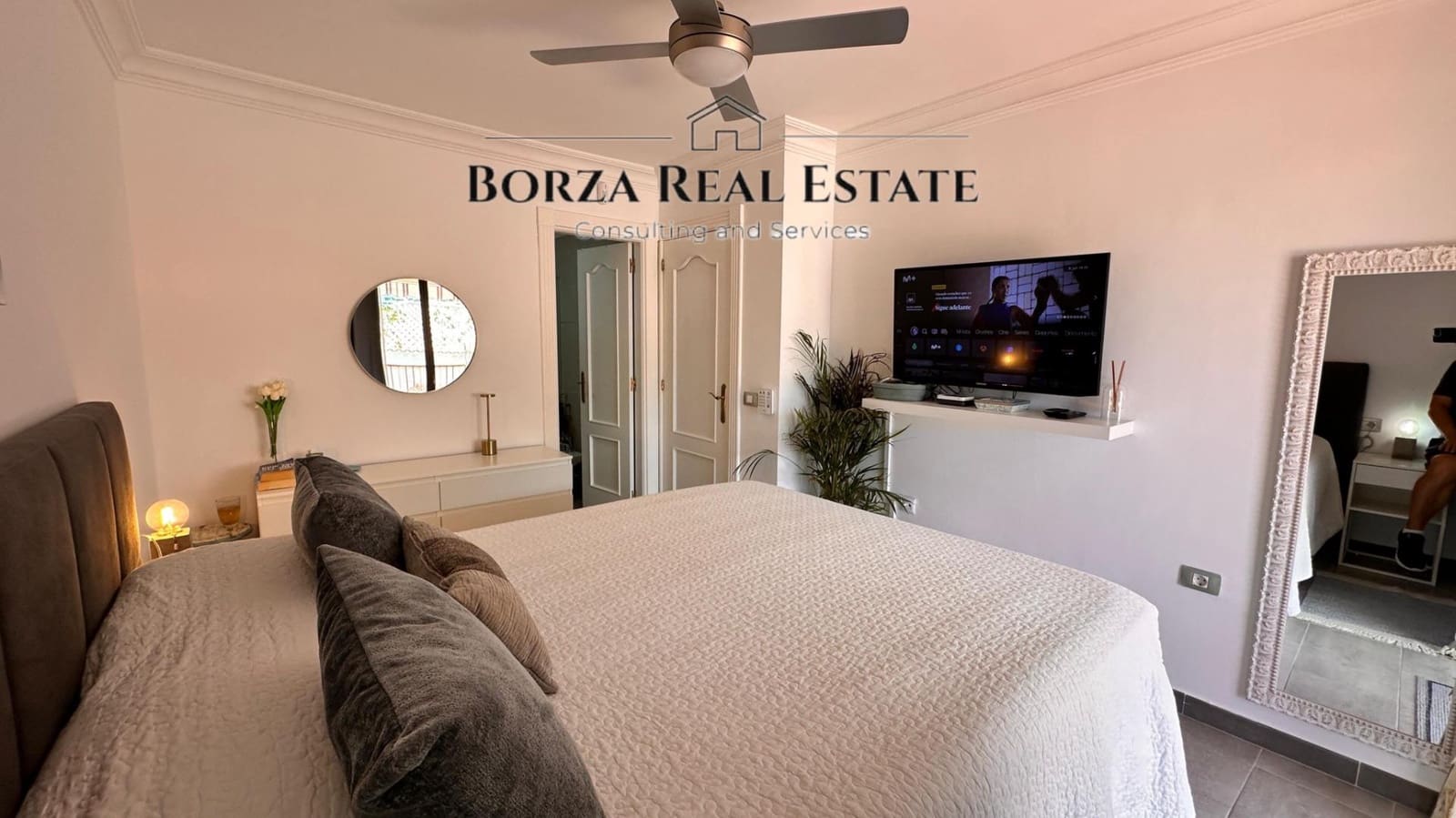 Adosado de 4 habitaciones en El Madroñal en venta con piscina garaje - 630.000 € (Ref: 9347425)