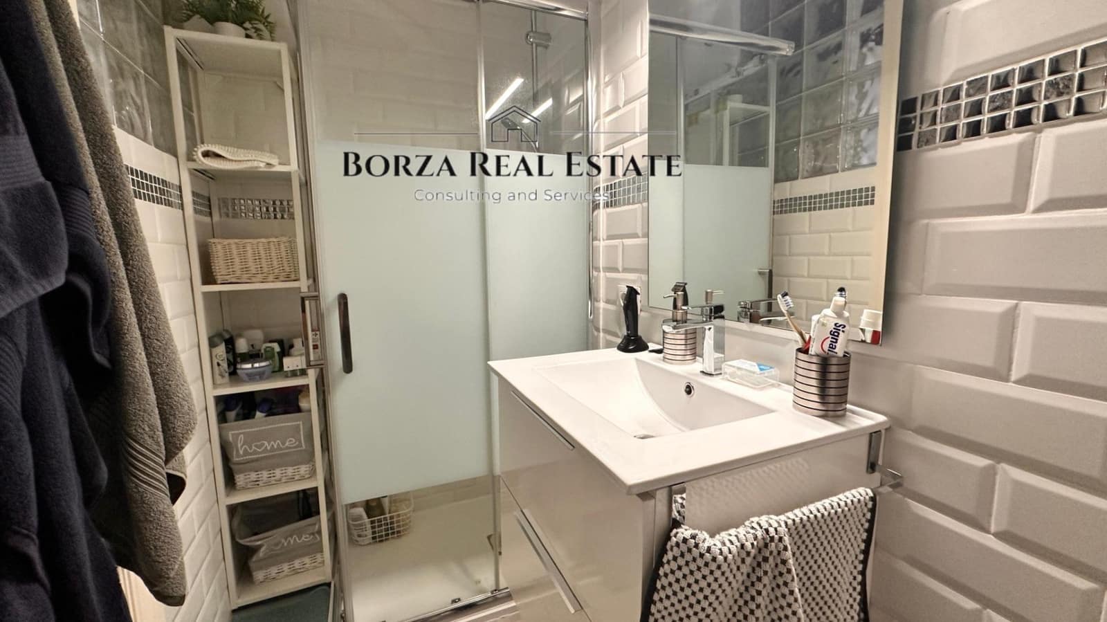 Adosado de 4 habitaciones en El Madroñal en venta con piscina garaje - 630.000 € (Ref: 9347425)