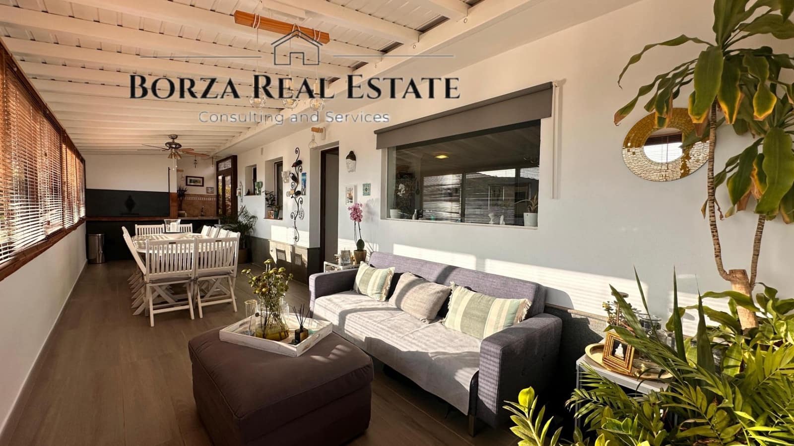 Adosado de 4 habitaciones en El Madroñal en venta con piscina garaje - 630.000 € (Ref: 9347425)