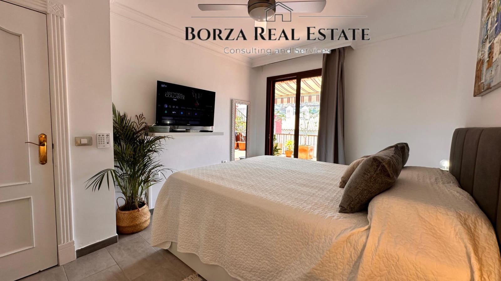 Adosado de 4 habitaciones en El Madroñal en venta con piscina garaje - 630.000 € (Ref: 9347425)