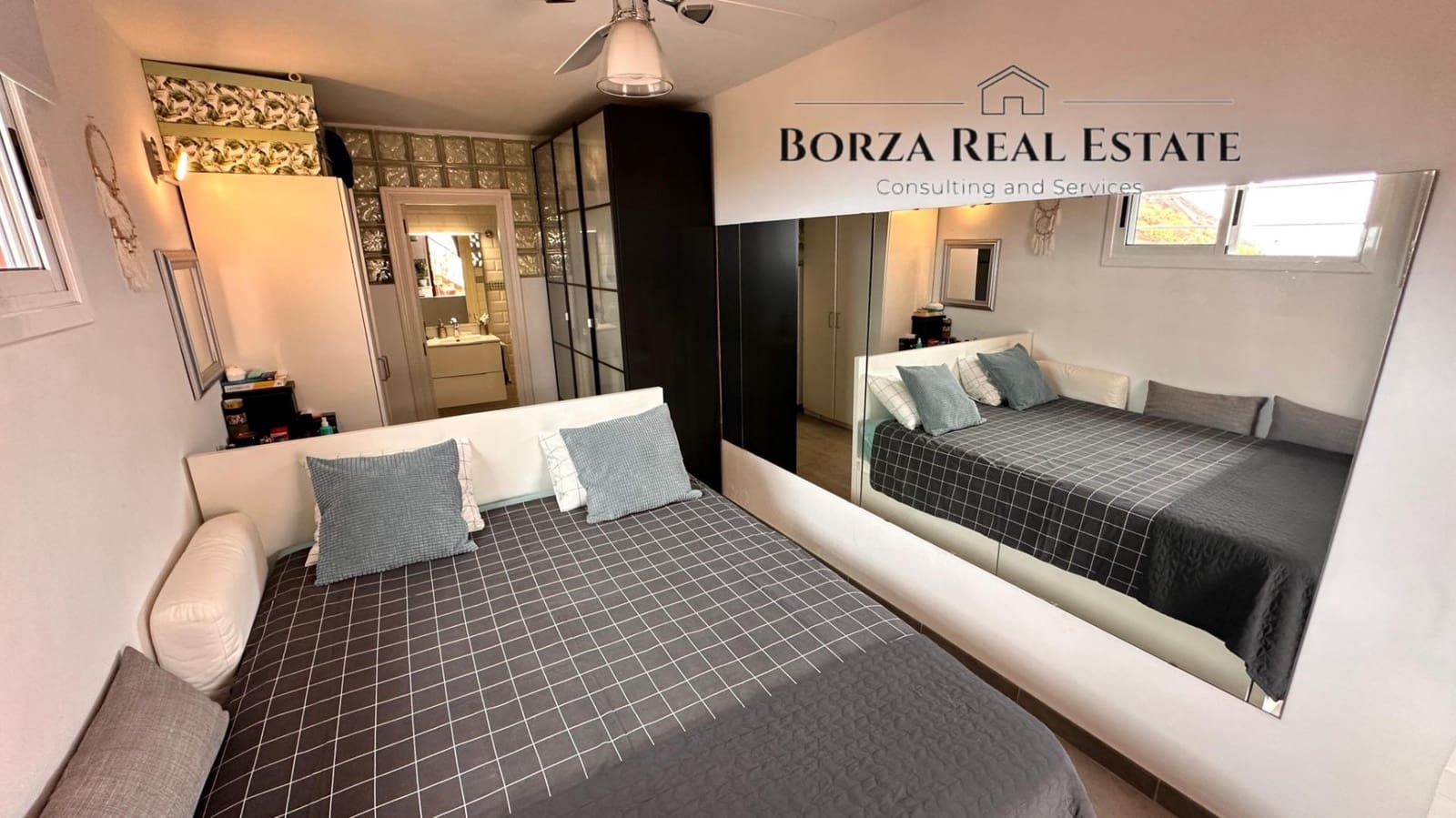 Adosado de 4 habitaciones en El Madroñal en venta con piscina garaje - 630.000 € (Ref: 9347425)