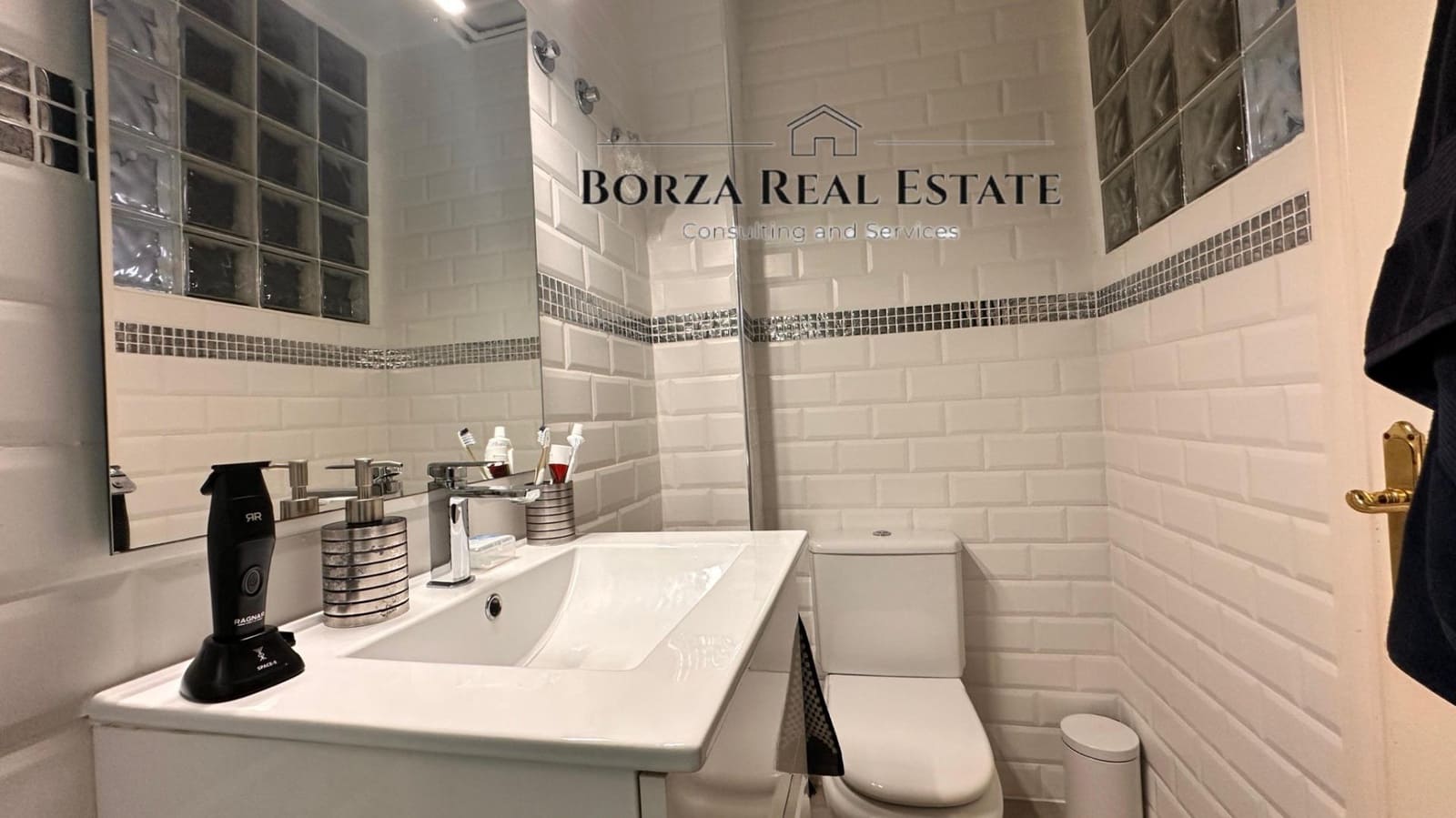 Adosado de 4 habitaciones en El Madroñal en venta con piscina garaje - 630.000 € (Ref: 9347425)