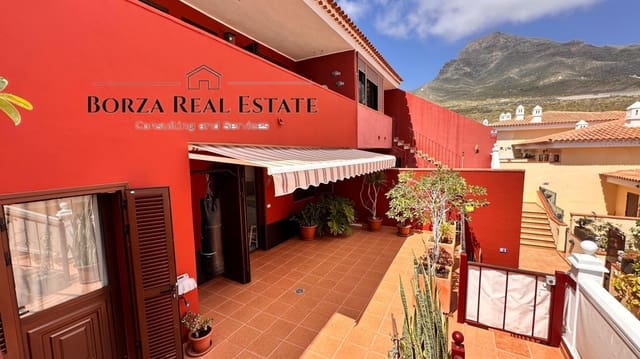 4 slaapkamer Rijtjeshuis te koop in El Madroñal, Adeje met zwembad garage - € 630.000 (Ref: 9347425)