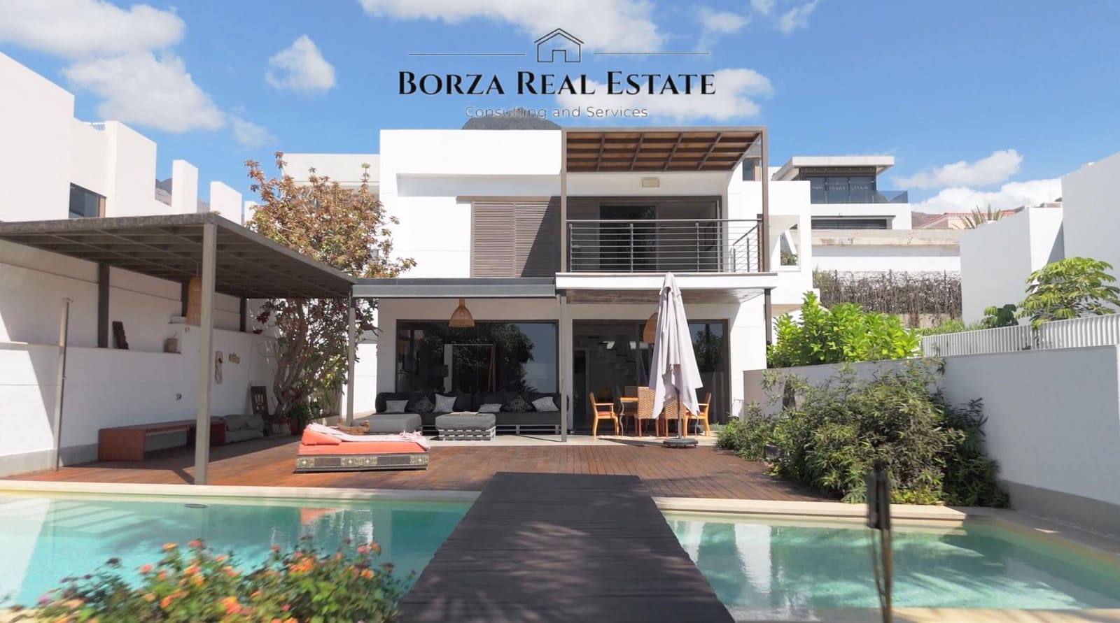 4 sypialnia Willa na sprzedaż w Costa Adeje z basenem garażem - 2 730 000 € (Ref: 9349653)
