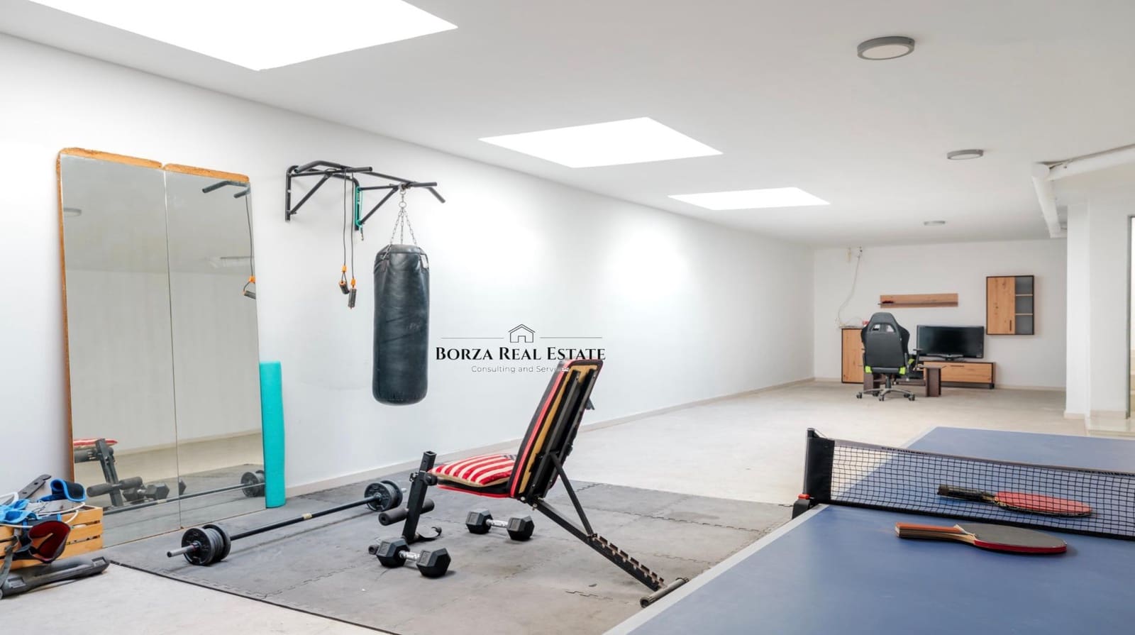 4 makuuhuone Huvila myytävänä paikassa Costa Adeje mukana uima-altaan 
autotalli - 2 730 000 € (Ref: 9349653)