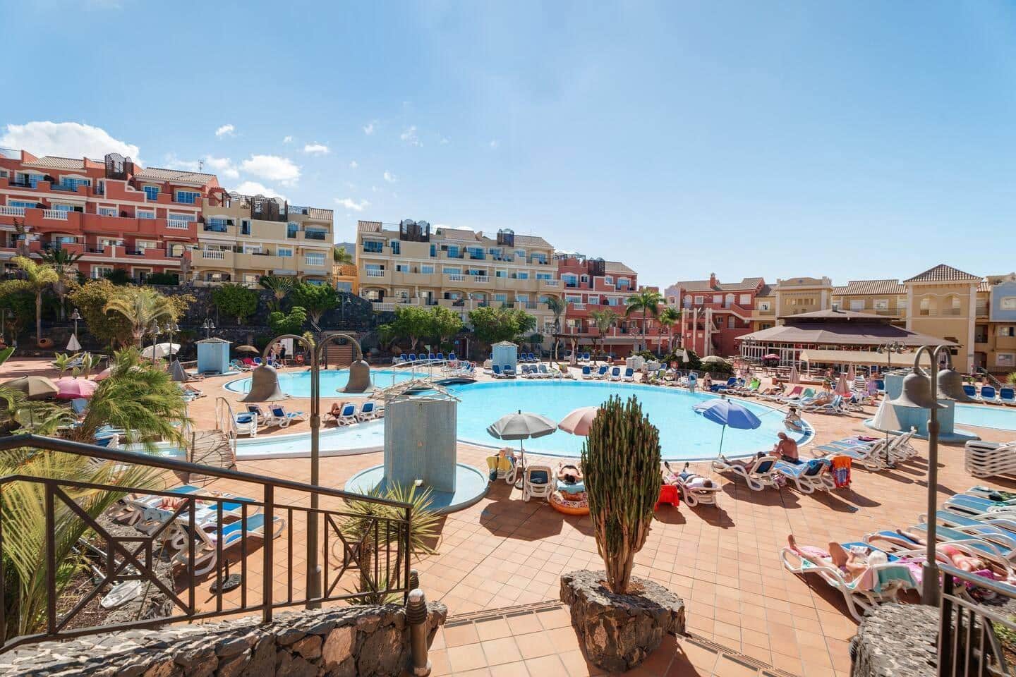 Apartamento de 2 habitaciones en Los Cristianos en venta con piscina - 290.000 € (Ref: 9353694)