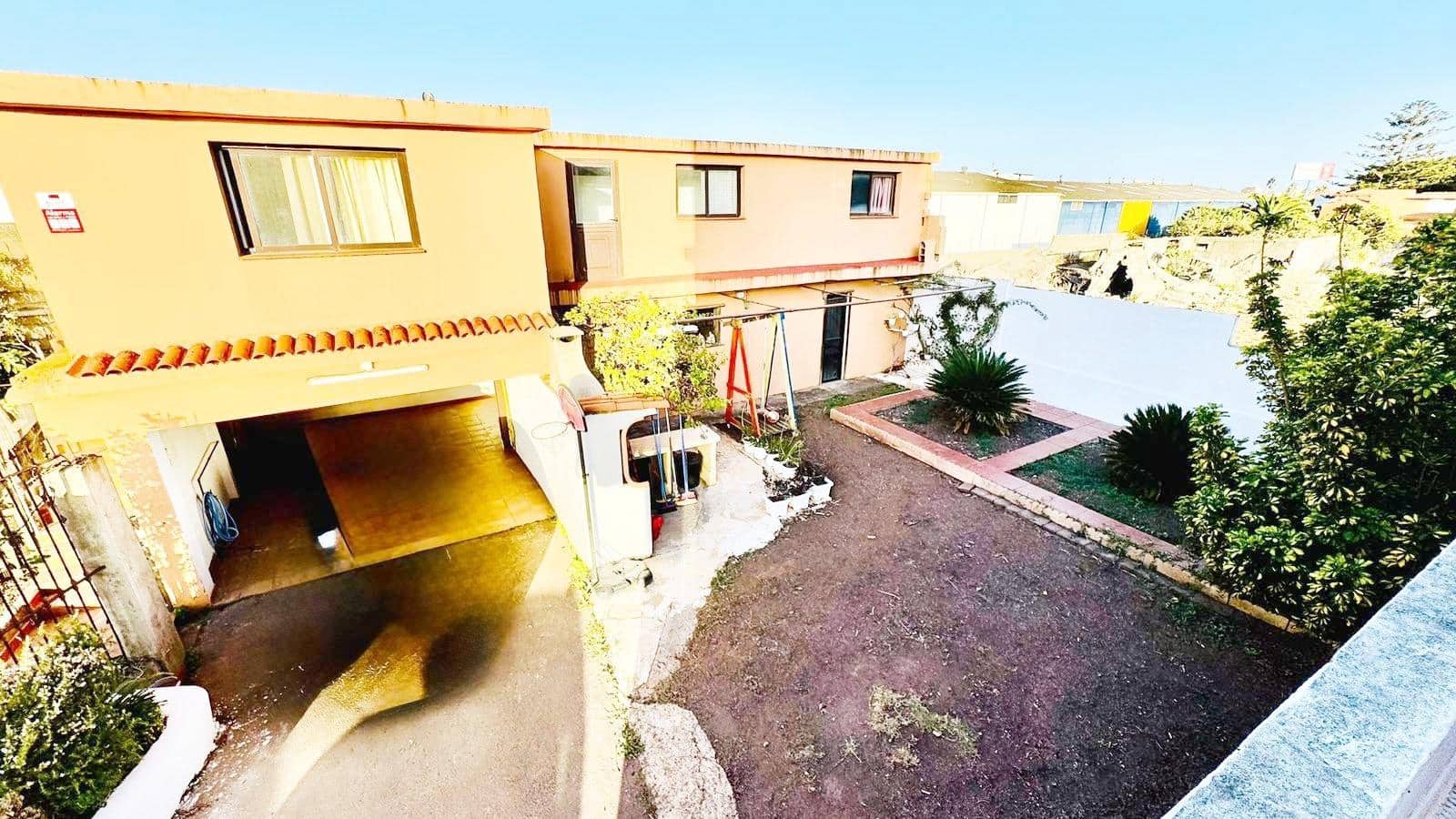 5 slaapkamer Villa te koop in San Cristobal de La Laguna met garage - € 498.000 (Ref: 9362431)