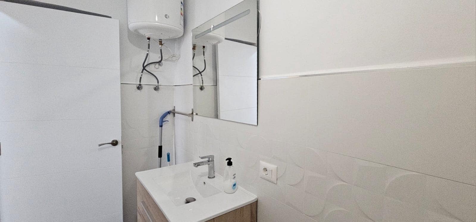 2 slaapkamer Appartement te koop in Arona met zwembad - € 210.000 (Ref: 9383047)