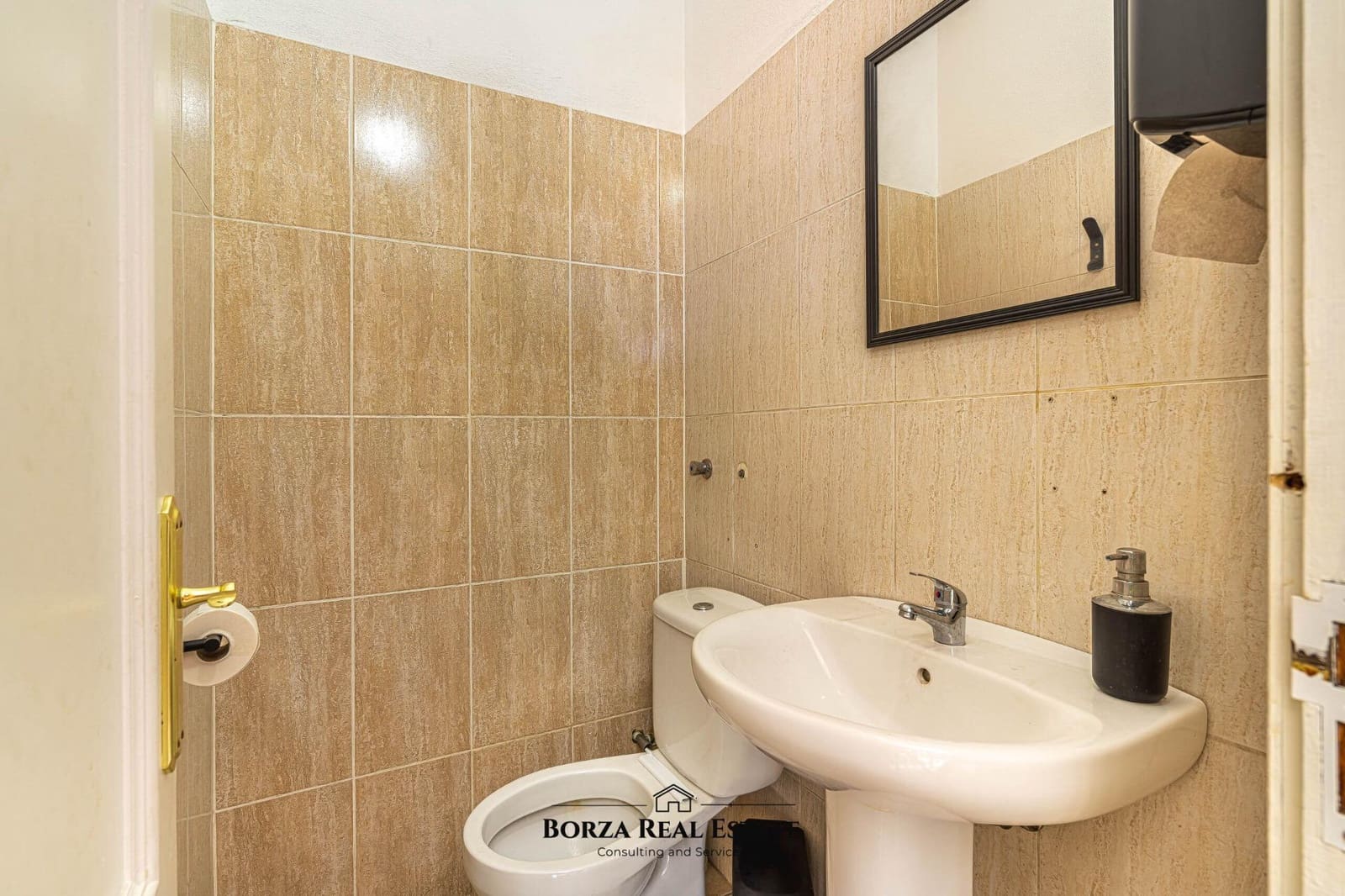 Commercial for sale in Guargacho - € 39,900 (Ref: 9390984)