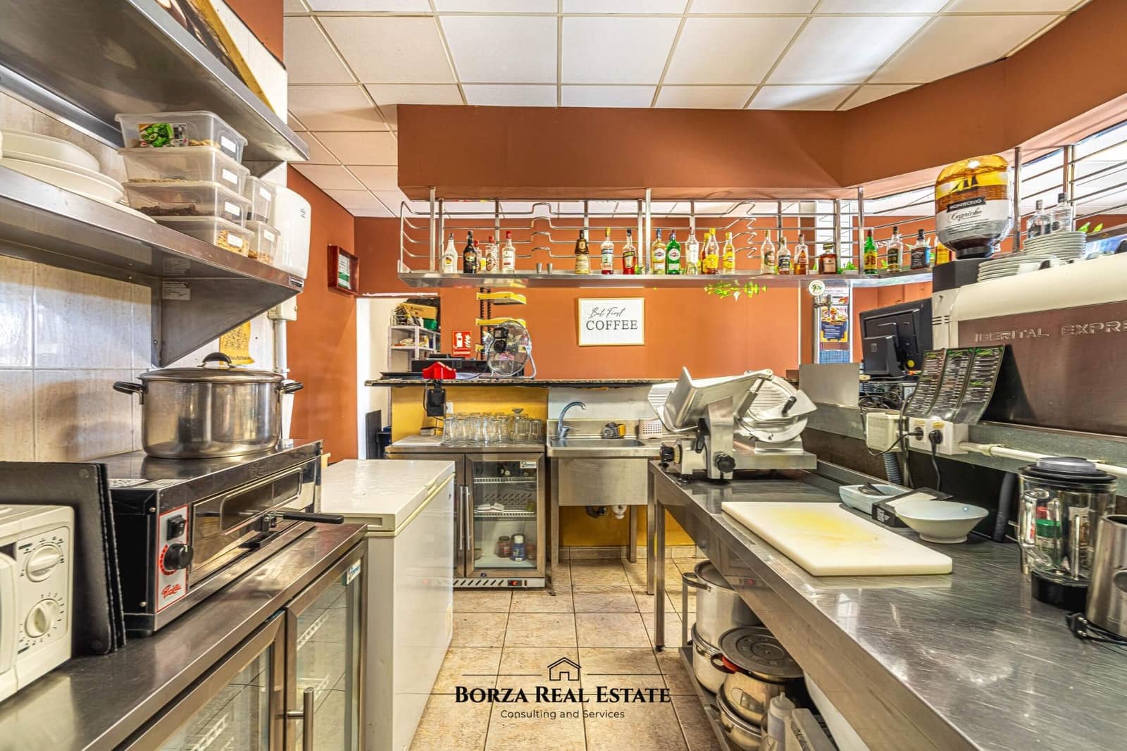 Commercial for sale in Guargacho - € 27,900 (Ref: 9390984)