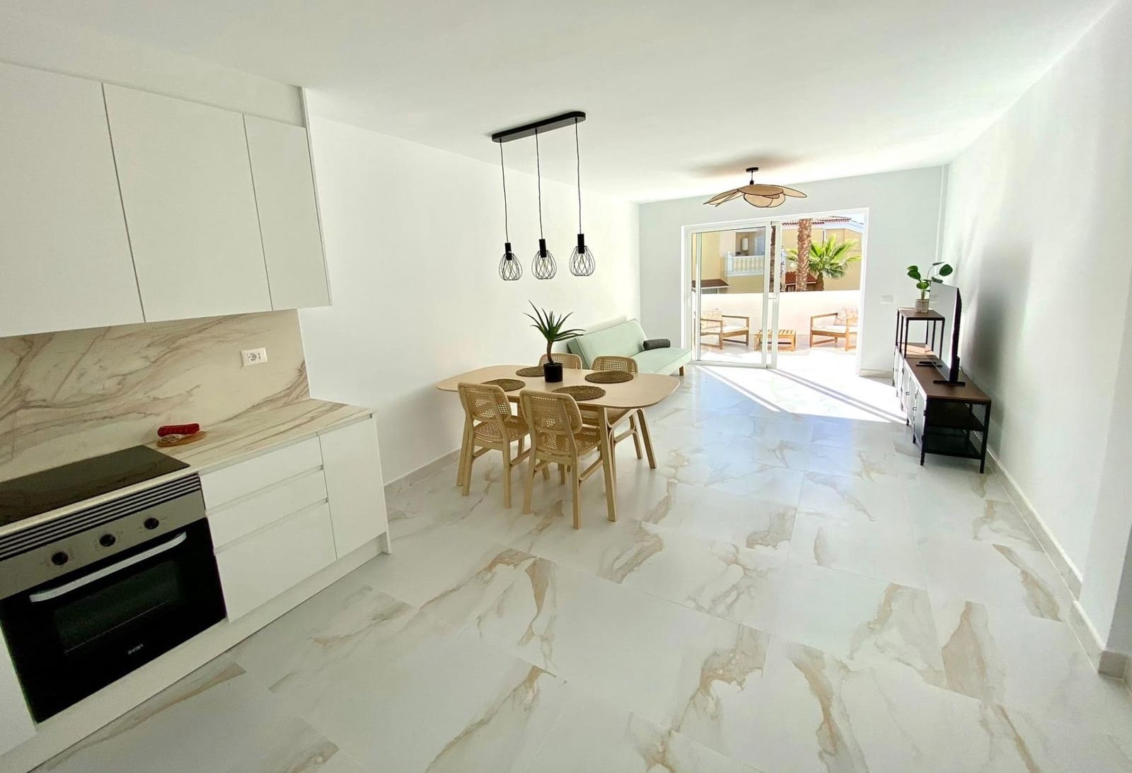 1 bedroom Flat for rent in Chayofa with pool garage - € 1,400 (Ref: 9401257)