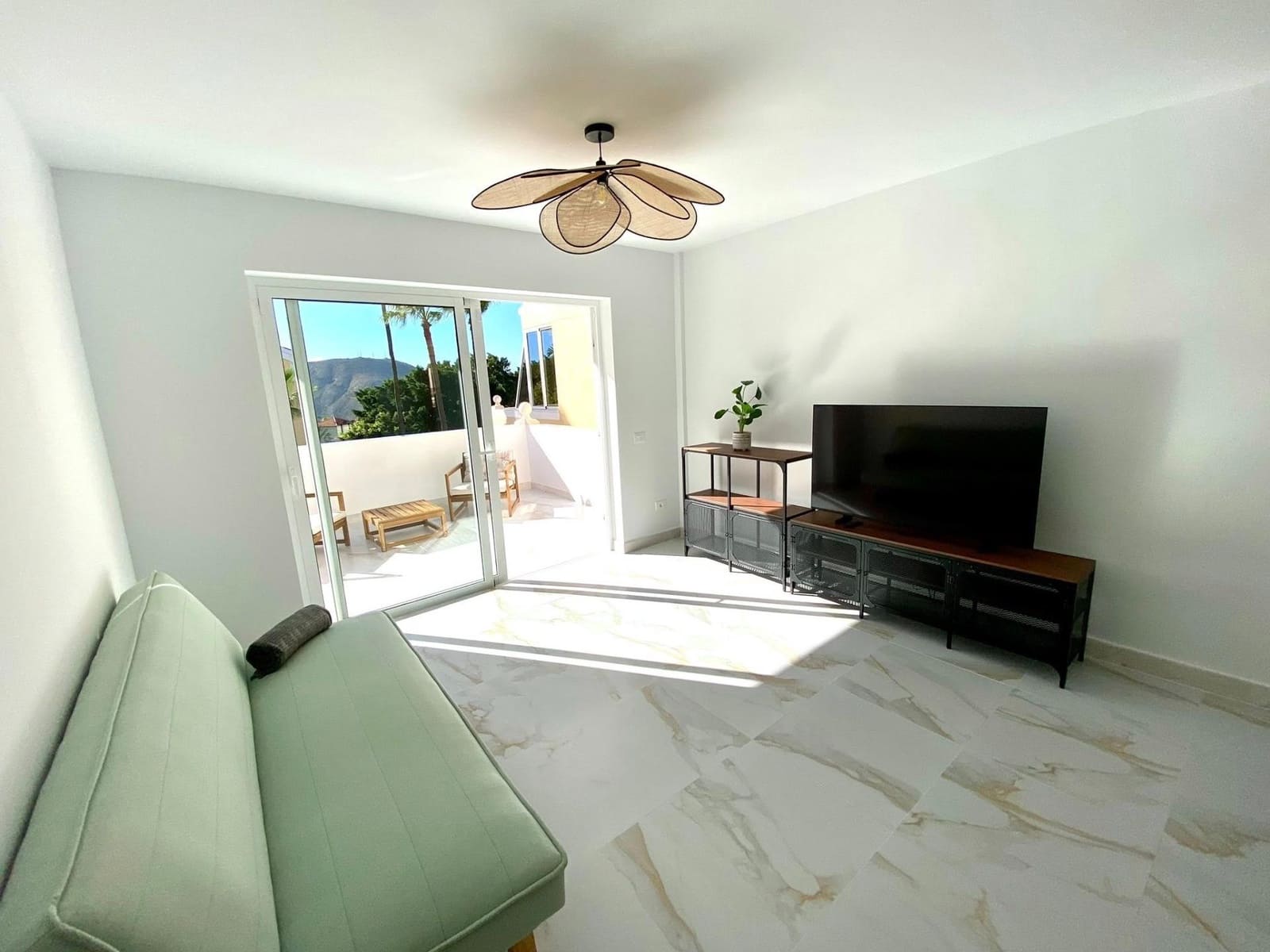 1 bedroom Flat for rent in Chayofa with pool garage - € 1,400 (Ref: 9401257)