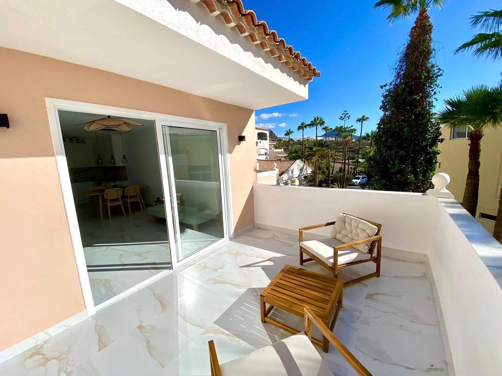 1 bedroom Flat for rent in Chayofa with pool garage - € 1,400 (Ref: 9401257)