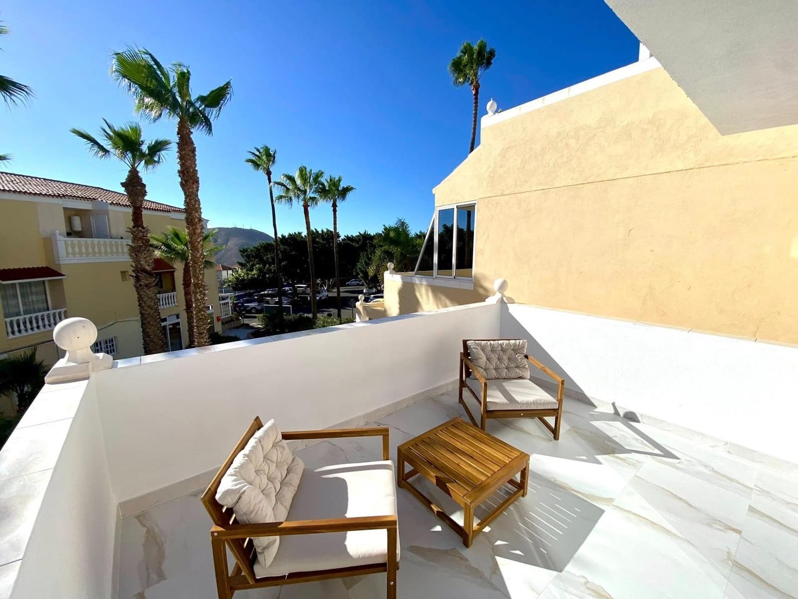 1 bedroom Flat for rent in Chayofa with pool garage - € 1,400 (Ref: 9401257)